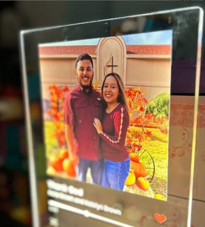 Illuminate Your Love: Personalized Song Photo Acrylic Plaque LED Night Light for Unforgettable Memories!